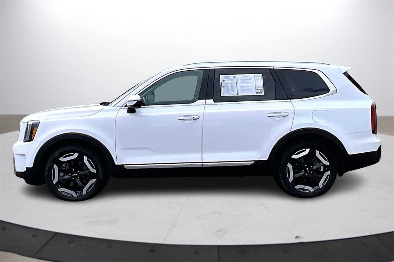 Used 2023 Kia Telluride S w/ S Sunroof Package image 6