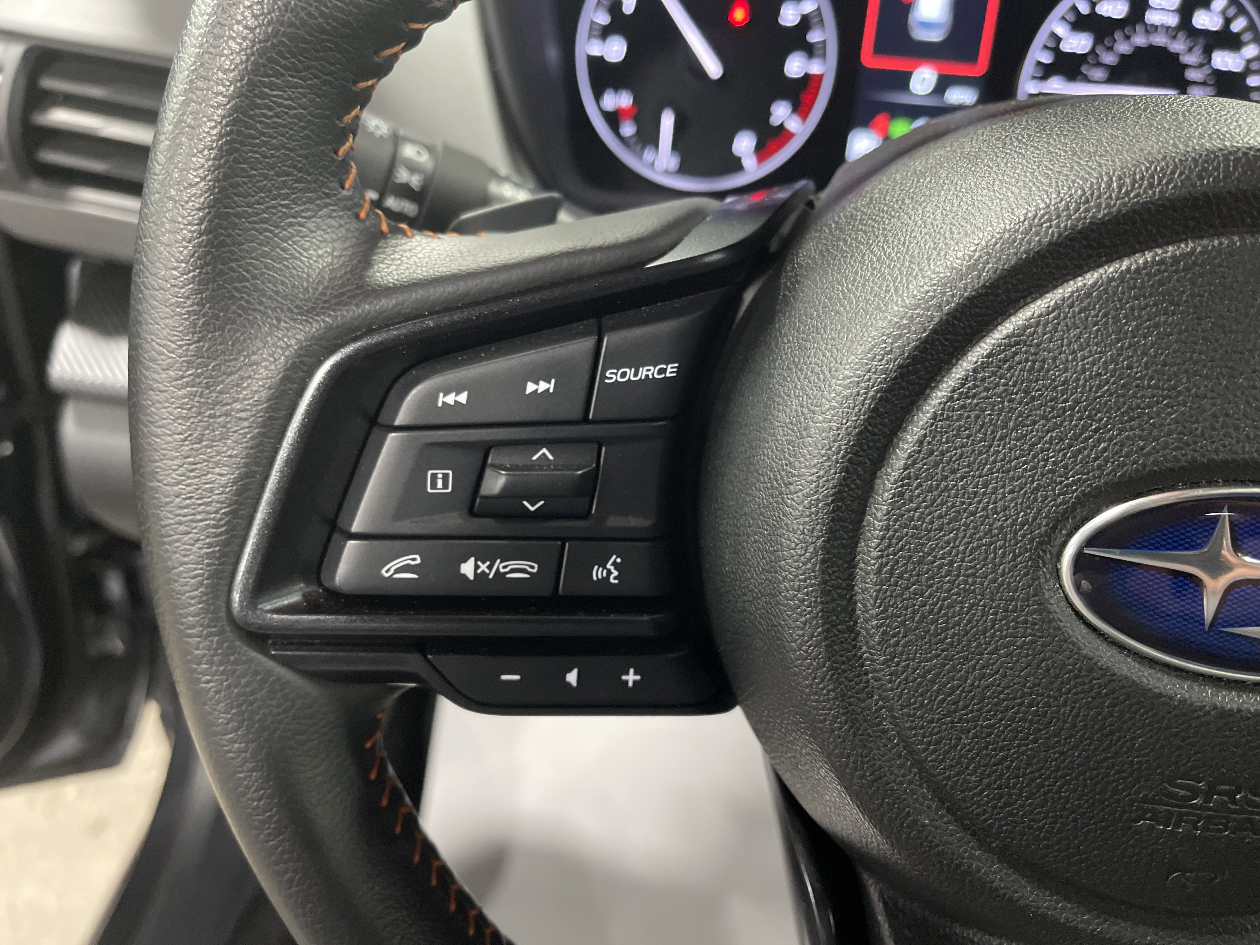 Used 2024 Subaru Crosstrek 2.5i Limited w/ Crosstrek Mirror Package image 18