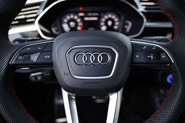 Certified 2025 Audi Q3 2.0T Premium Plus w/ Premium Plus Package AWD/4WD image 33