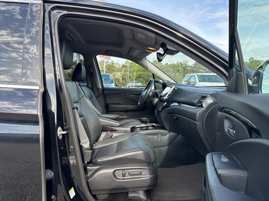 Used 2016 Honda Pilot Touring image 5