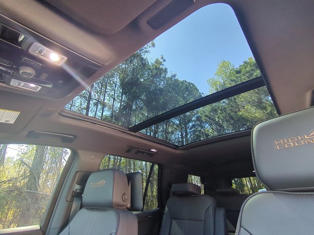 Used 2026 Chevrolet Tahoe High Country image 21