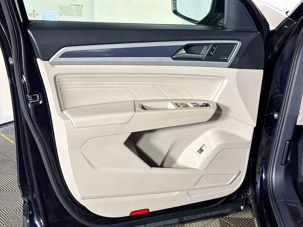 Certified 2023 Volkswagen Atlas SEL Premium image 10