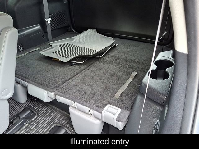 Used 2023 Toyota Highlander XLE image 16