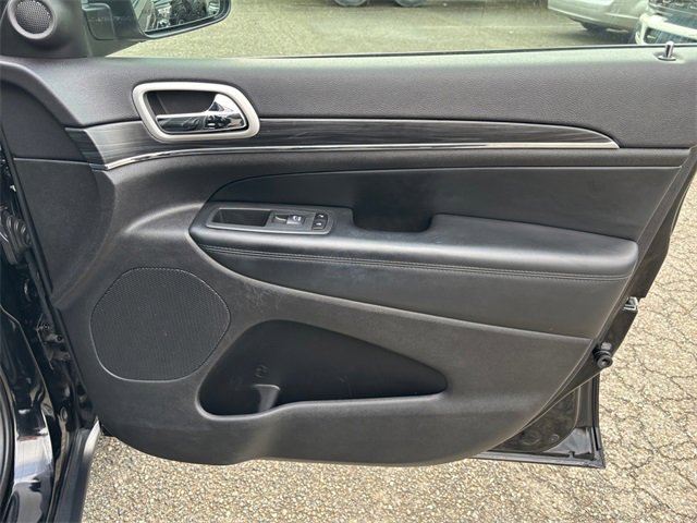 Used 2020 Jeep Grand Cherokee Limited w/ Trailer Tow Group IV image 16