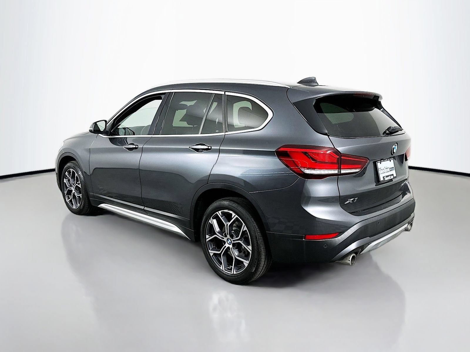 Used 2021 BMW X1 xDrive28i w/ Convenience Package AWD/4WD image 7