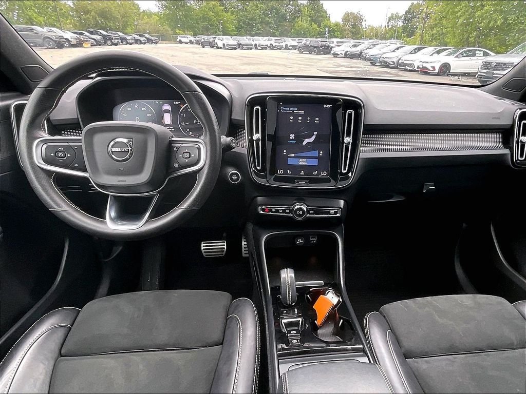 Used 2021 Volvo XC40 T5 R-Design w/ Climate Package AWD/4WD image 21