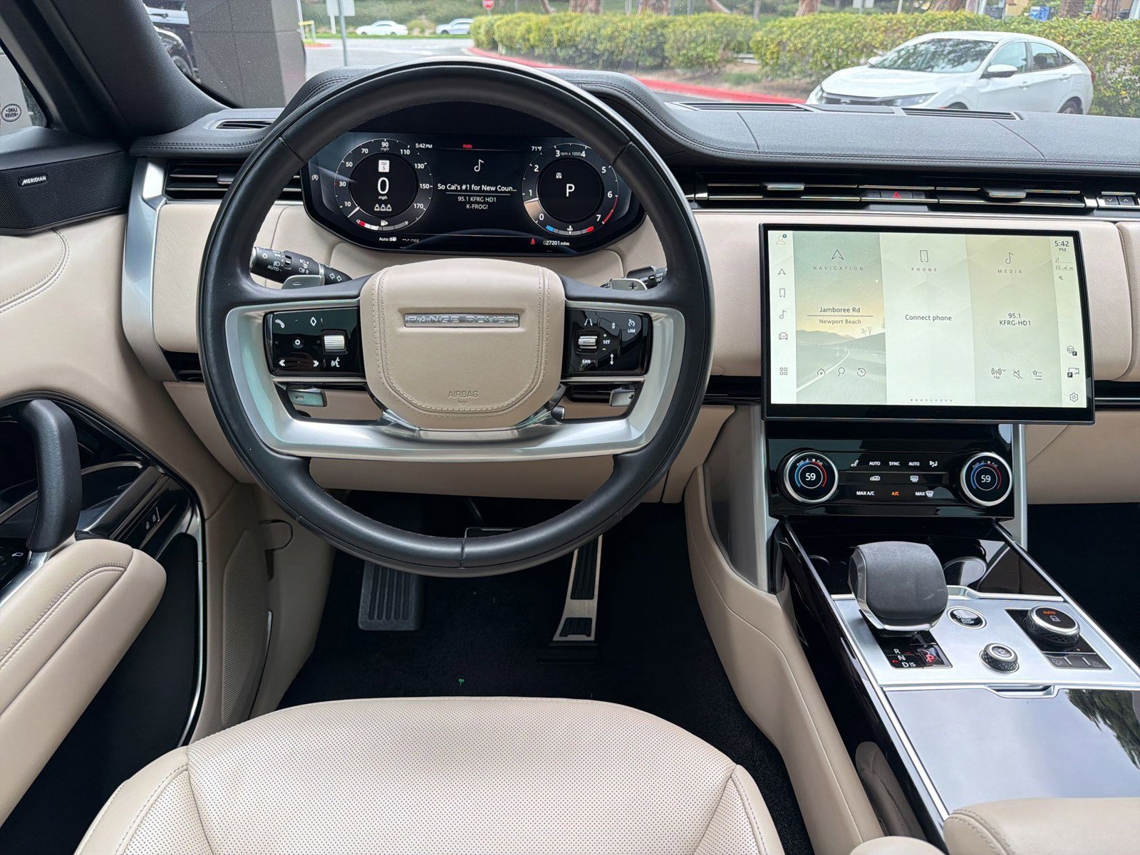 Certified 2023 Land Rover Range Rover SE image 28