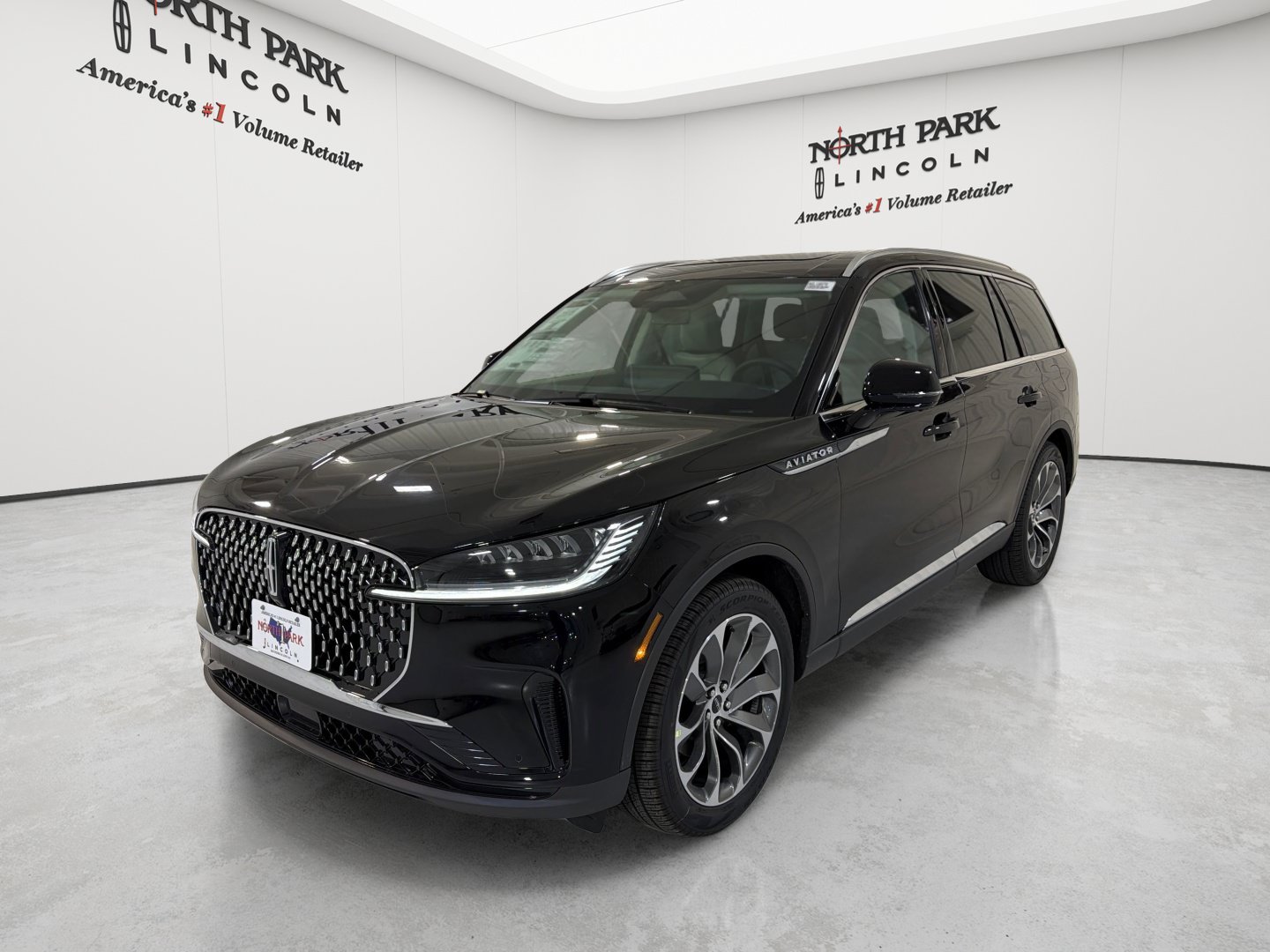 New 2026 Lincoln Aviator 2WD image 1