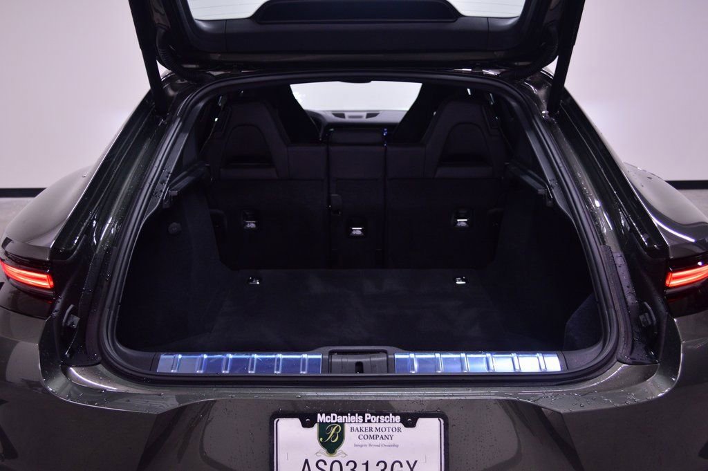 Certified 2025 Porsche Panamera 4 image 39