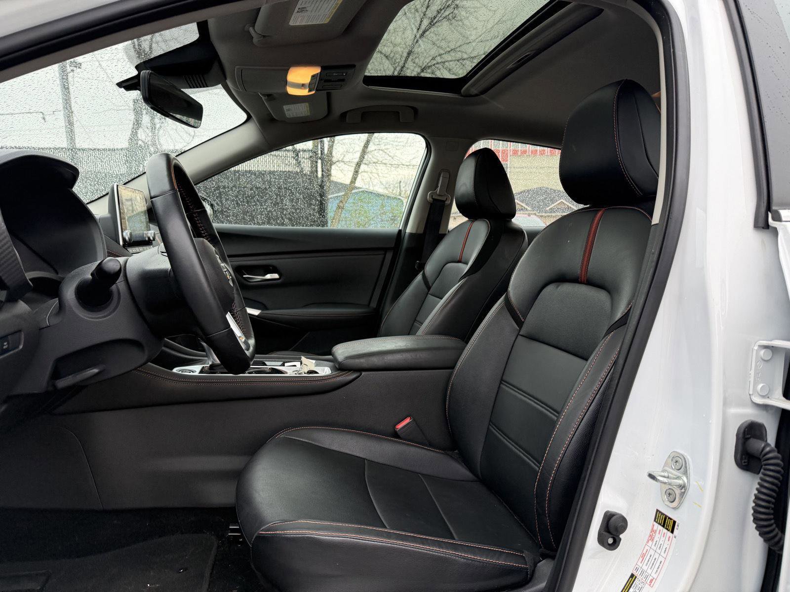 Used 2023 Nissan Sentra SR w/ SR Premium Package image 9