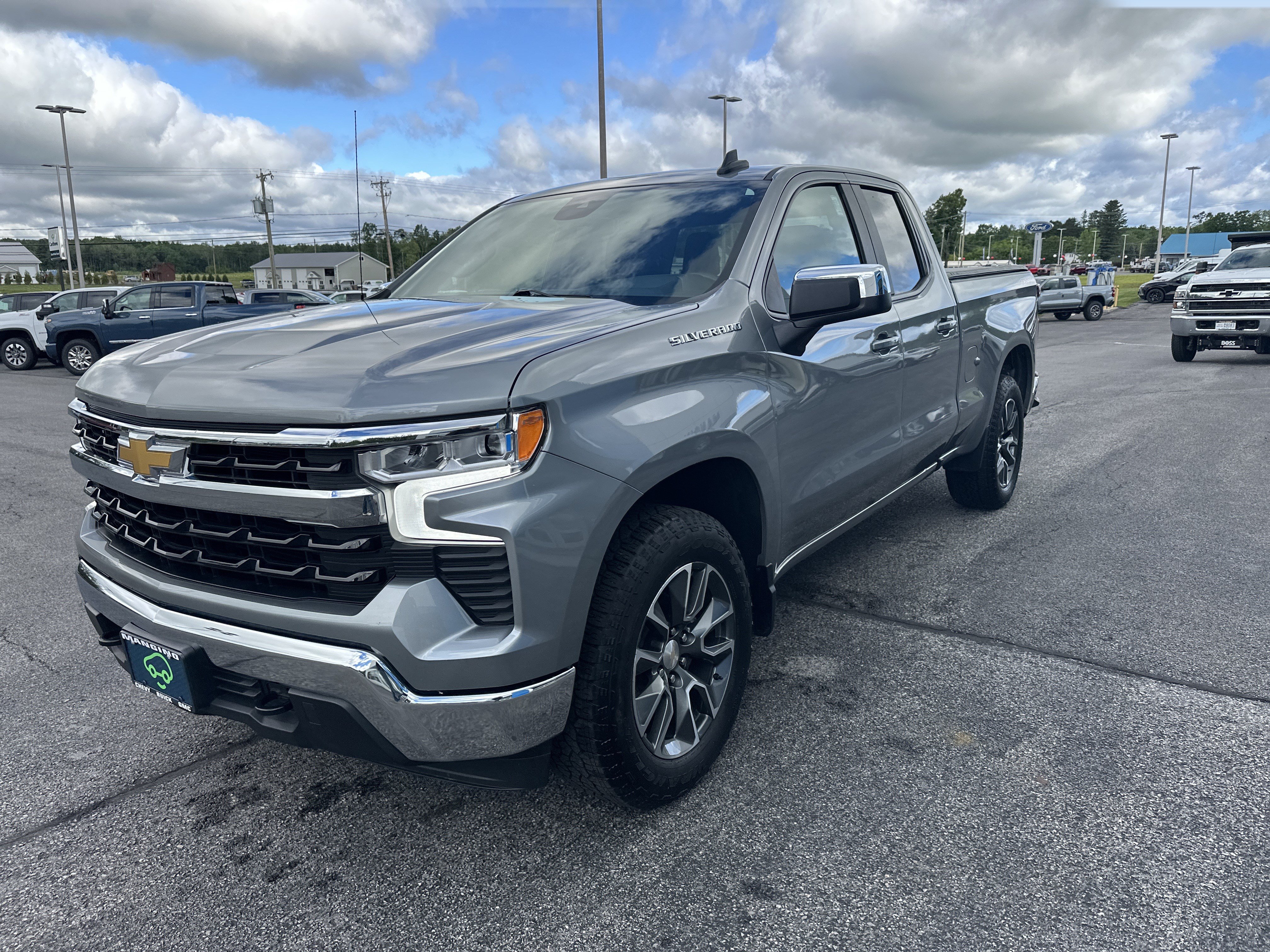 Certified 2023 Chevrolet Silverado 1500 LT AWD/4WD image 3