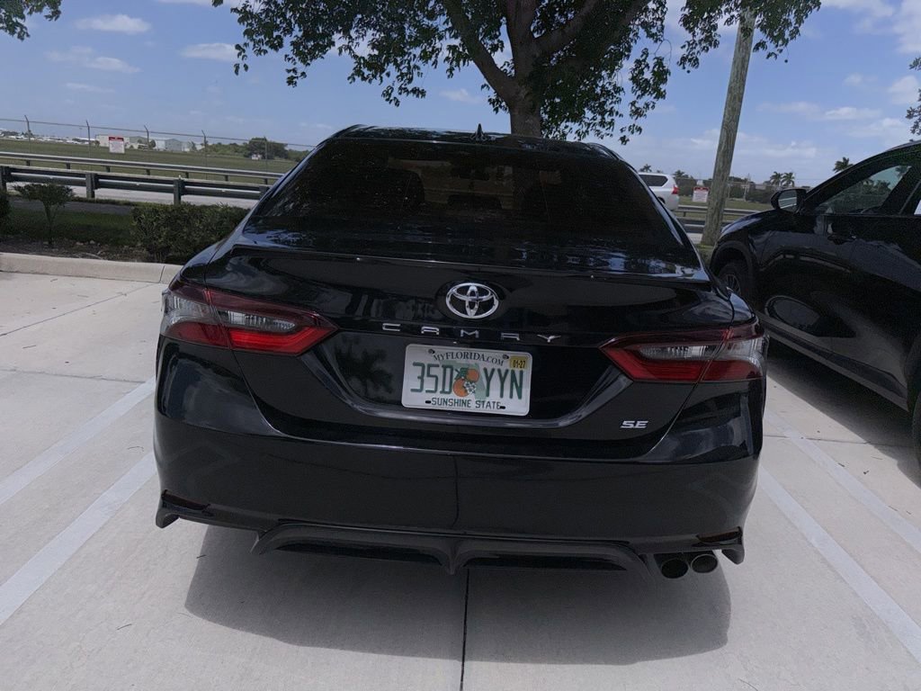 Used 2024 Toyota Camry SE FWD image 11
