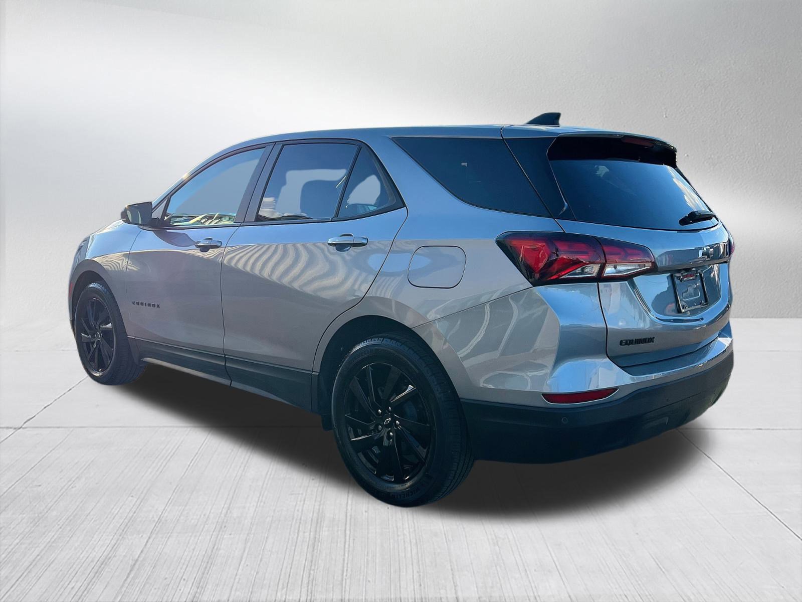 Used 2024 Chevrolet Equinox LS w/ LS Convenience Package image 7