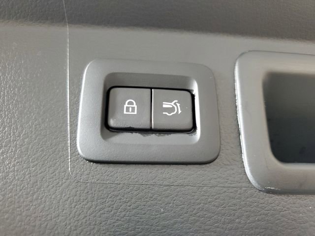 Certified 2025 MAZDA CX-50 2.5 Hybrid w/ Weather Package image 10