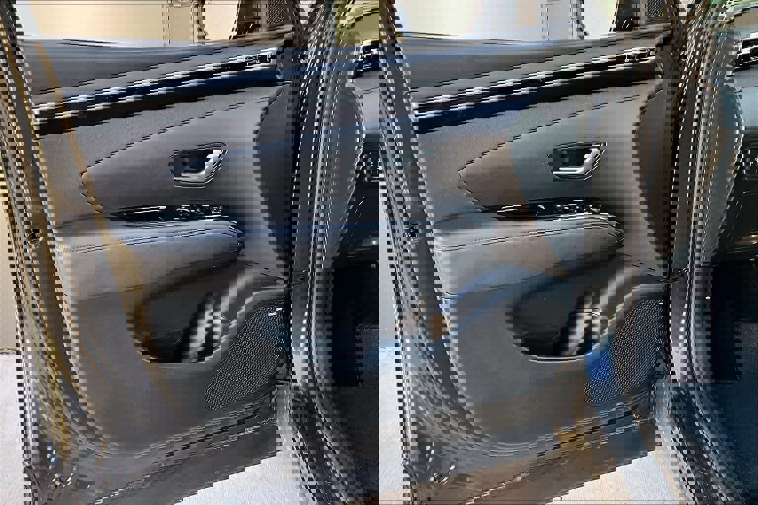 Used 2023 Hyundai Tucson Limited FWD image 21