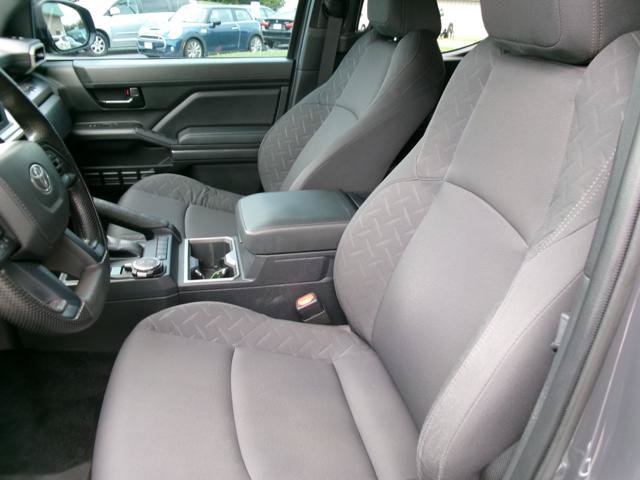 Used 2024 Toyota Tacoma SR5 AWD/4WD image 9