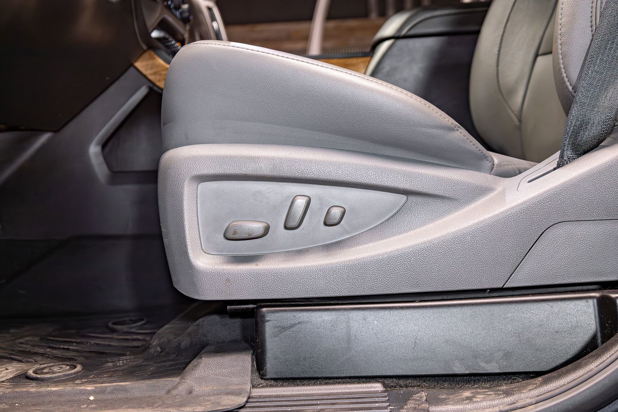 Used 2019 Chevrolet Silverado 2500 LTZ w/ Duramax Plus Package AWD/4WD image 25