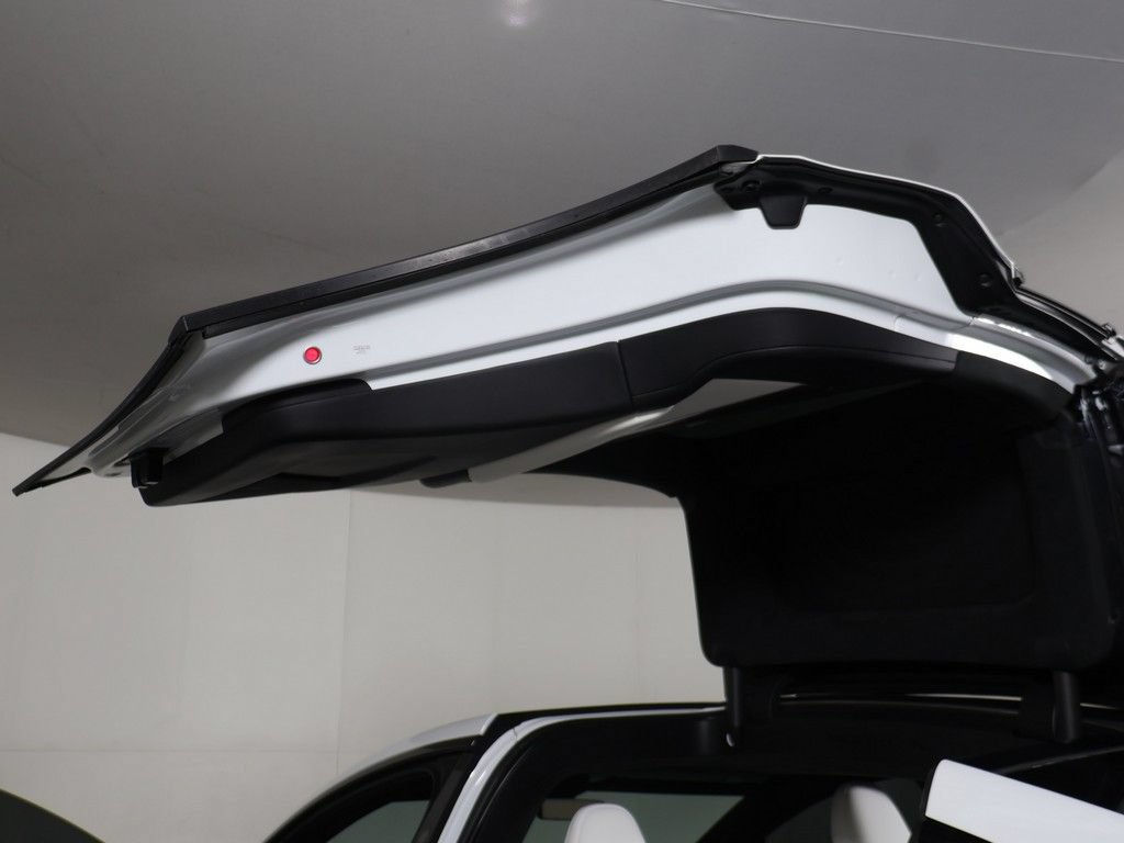 Used 2022 Tesla Model X AWD/4WD image 23