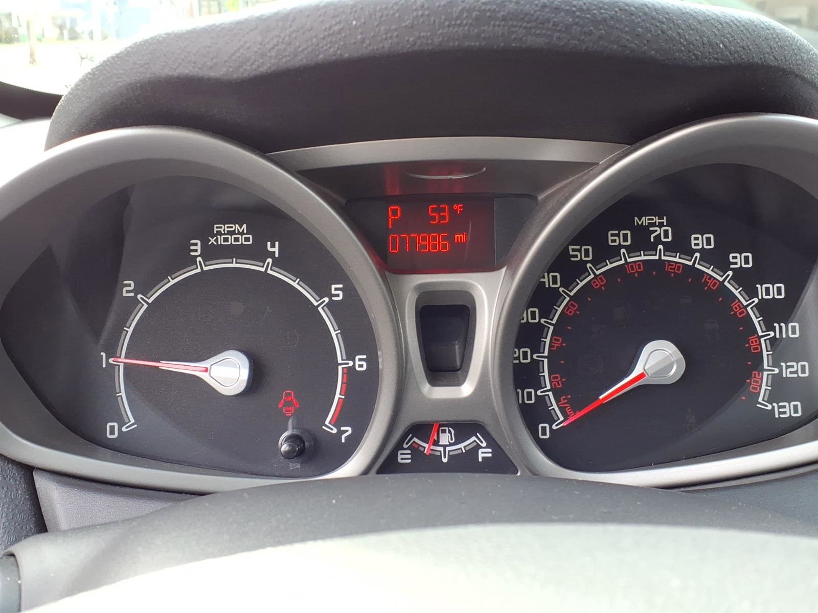 Used 2012 Ford Fiesta SE image 16