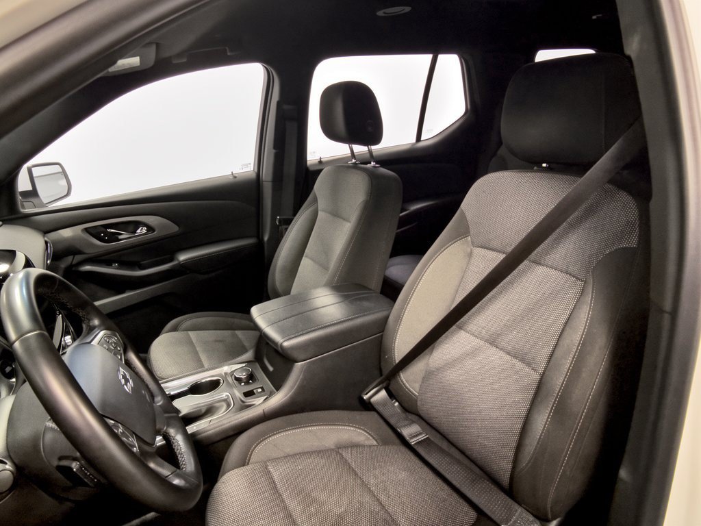 Used 2023 Chevrolet Traverse LT FWD image 5