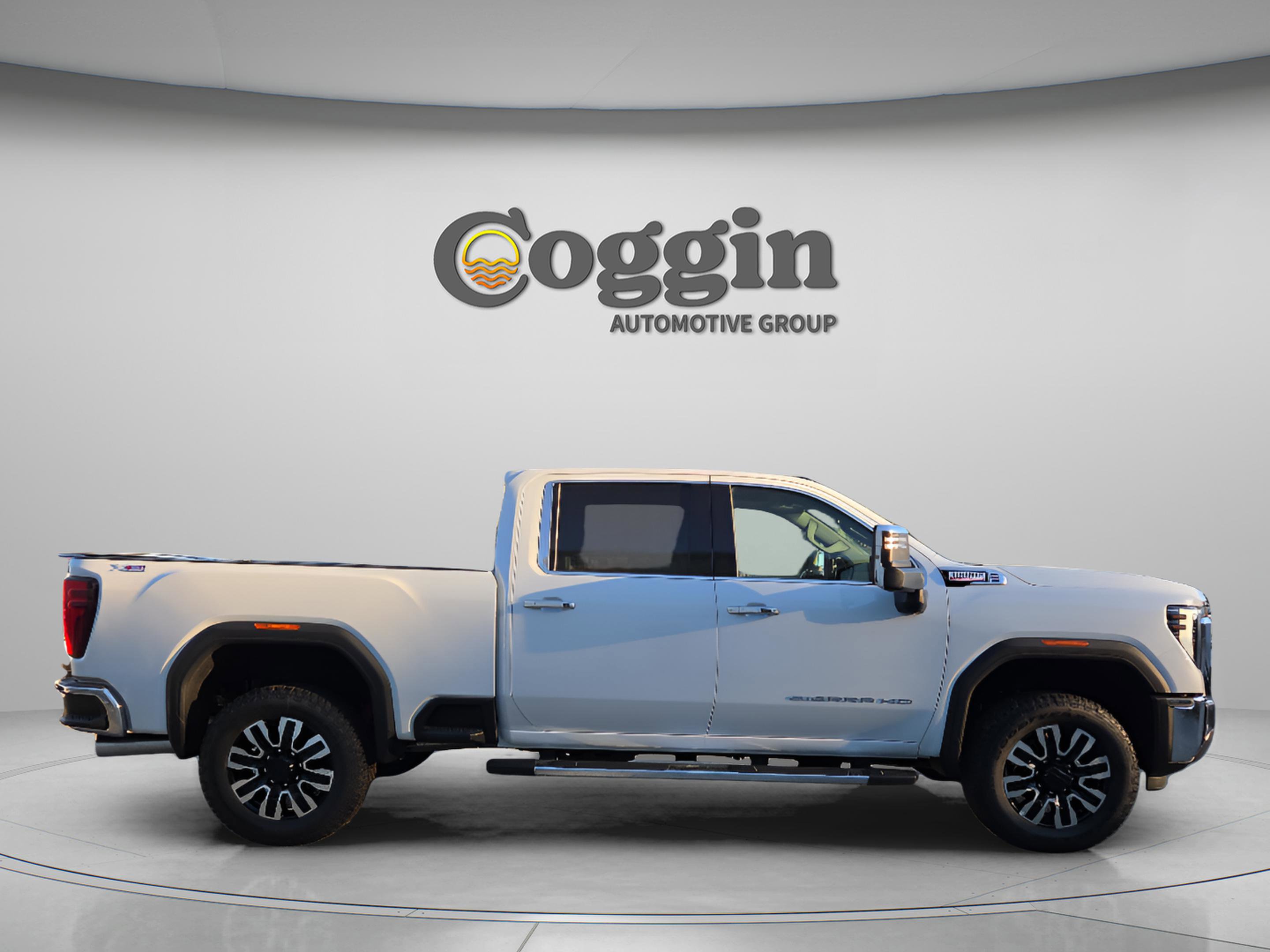 New 2026 GMC Sierra 3500 SLT w/ SLT Premium Package AWD/4WD image 8