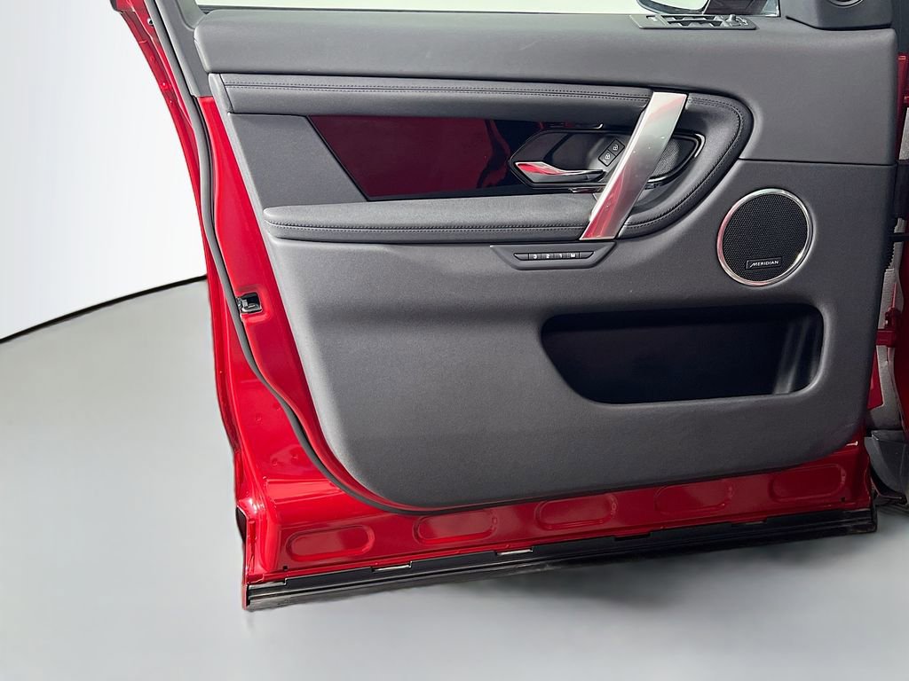 Certified 2024 Land Rover Discovery Sport S image 18