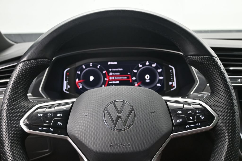 Used 2022 Volkswagen Tiguan SEL R-Line AWD/4WD image 13
