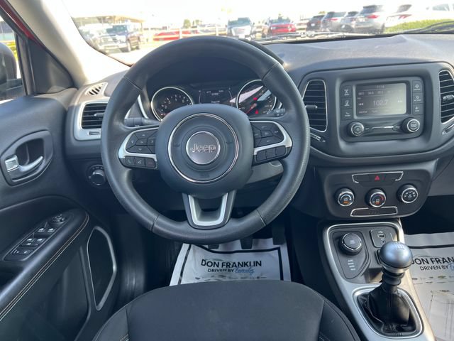 Used 2018 Jeep Compass Sport AWD/4WD image 16