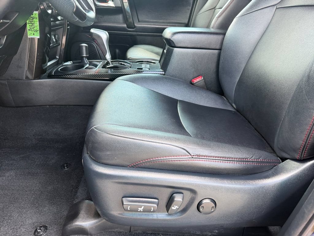 Used 2019 Toyota 4Runner TRD Off-Road Premium AWD/4WD image 11