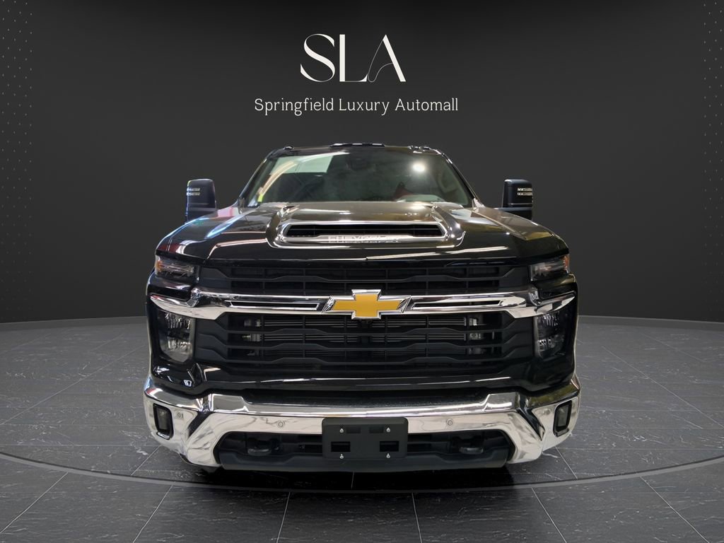 Used 2026 Chevrolet Silverado 2500 LT w/ All Star Edition AWD/4WD image 2