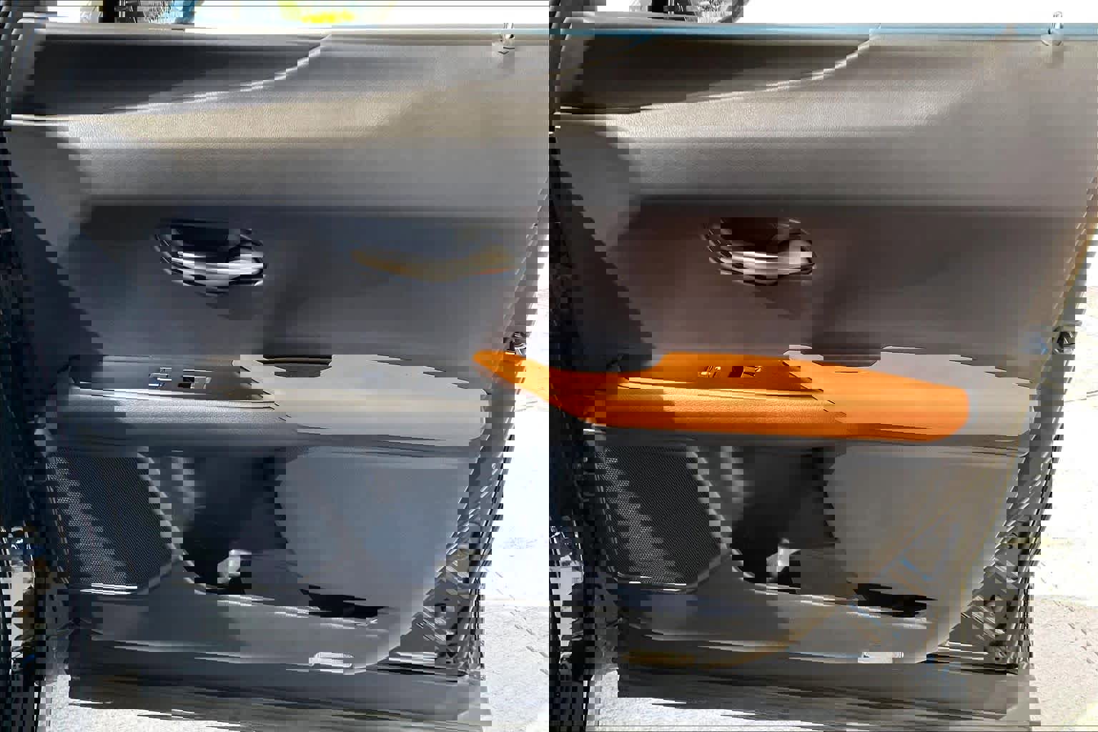 Used 2020 Lexus UX 200 w/ Premium Package image 23