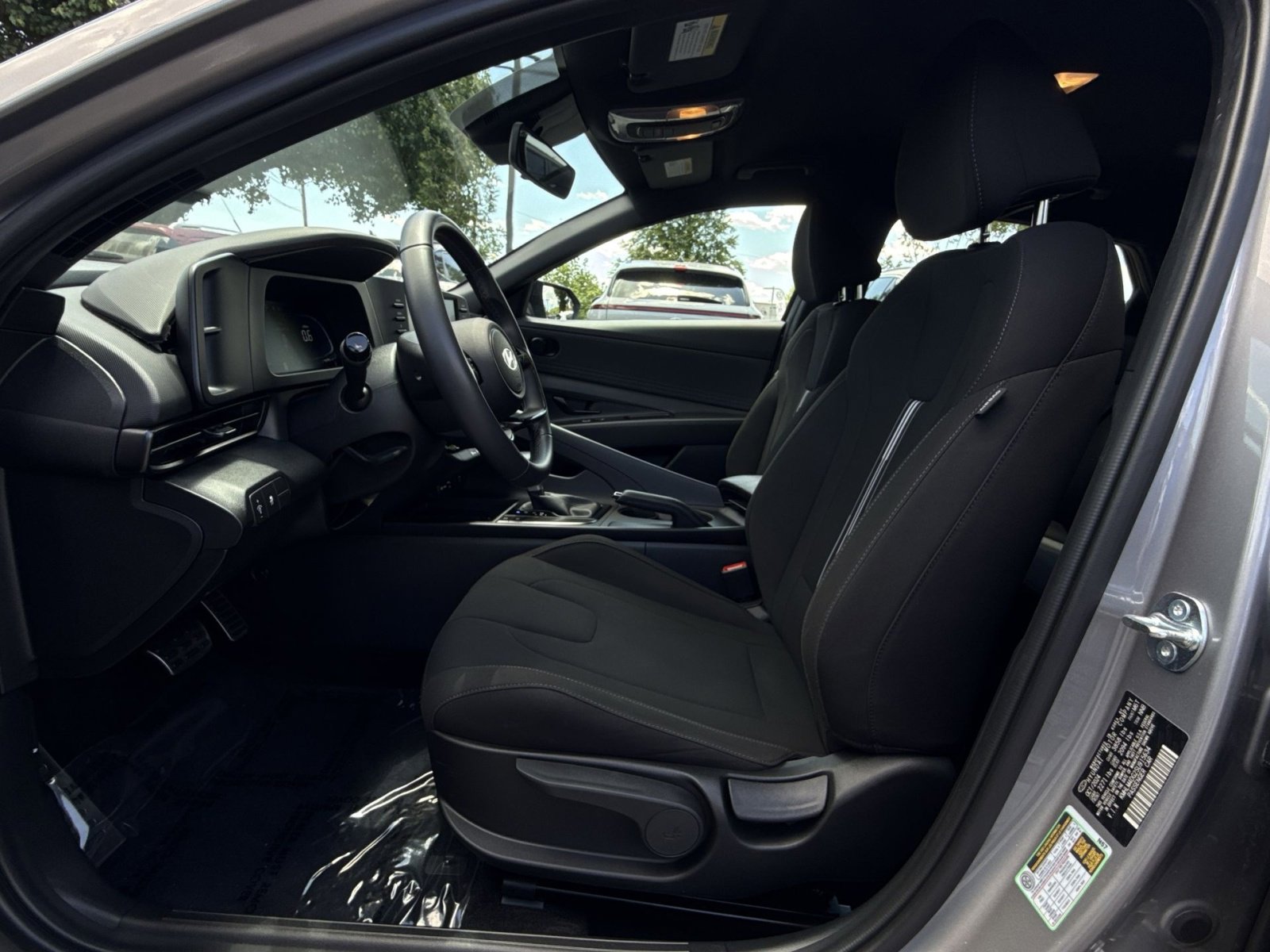 Certified 2025 Hyundai Elantra Sport FWD image 13