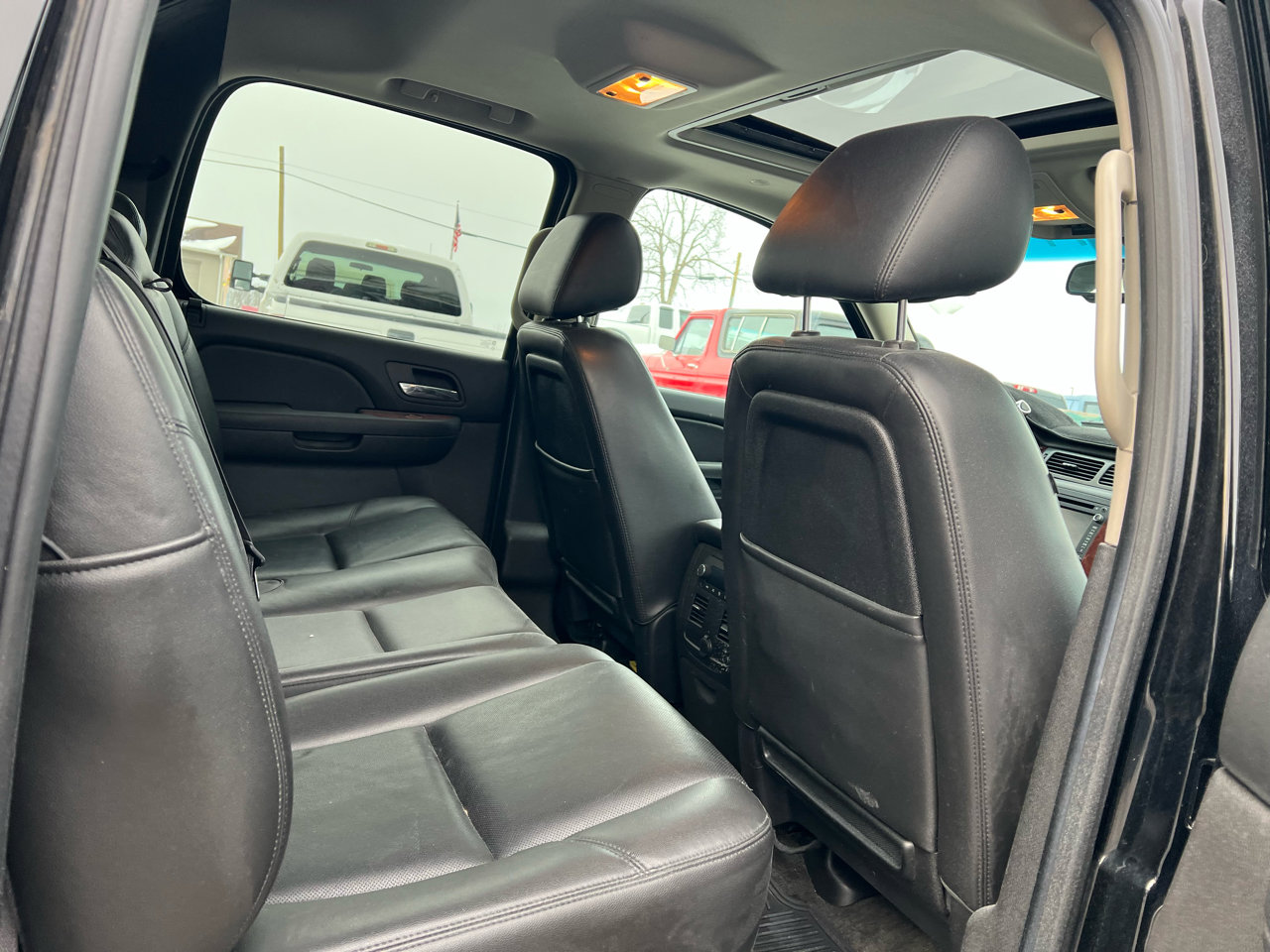 Used 2013 Chevrolet Avalanche LTZ image 14