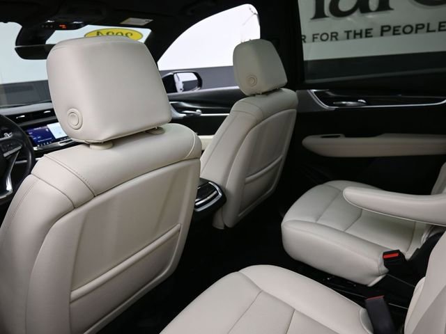 Used 2024 Cadillac XT6 Sport w/ Technology Package image 27