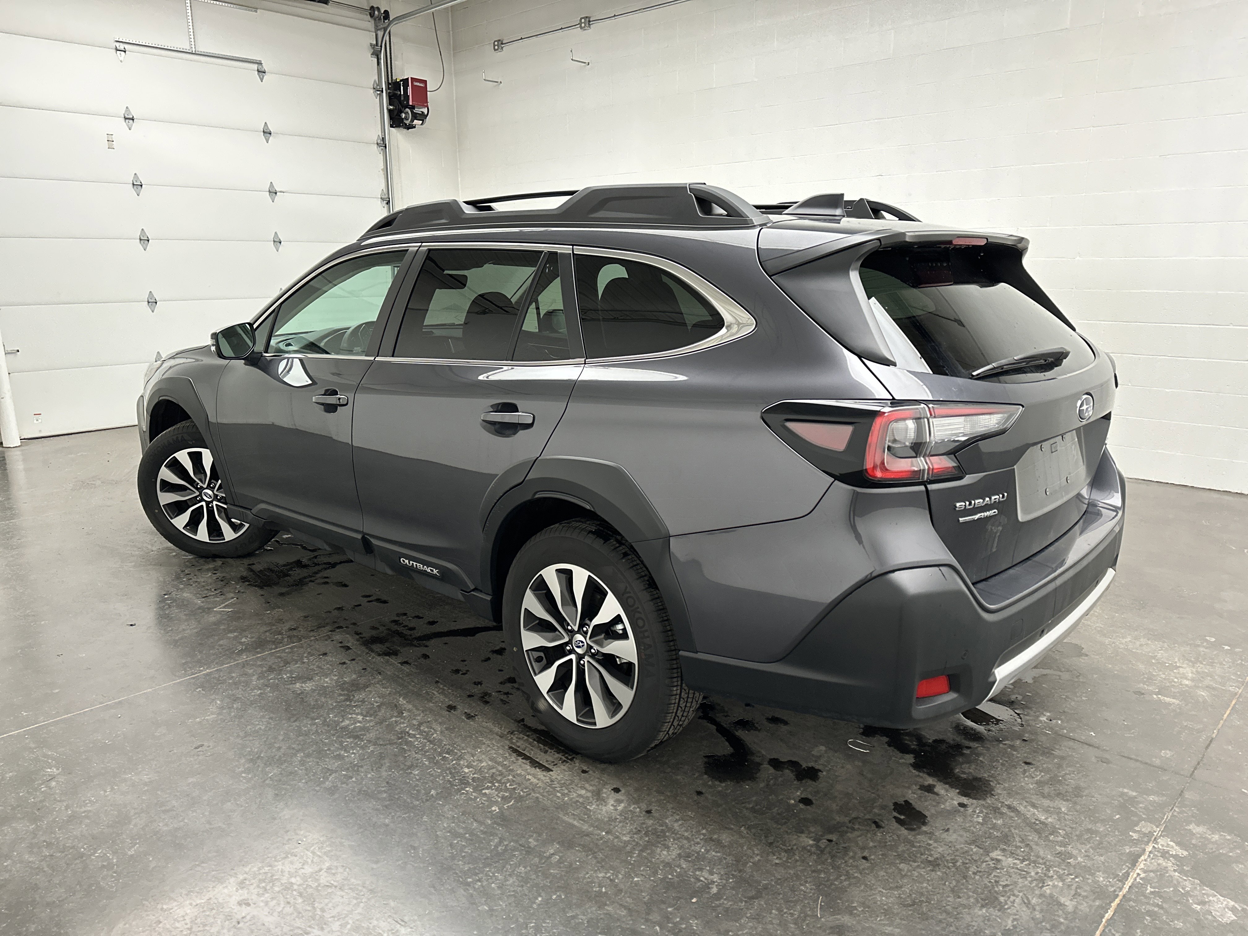 Certified 2025 Subaru Outback Limited image 7