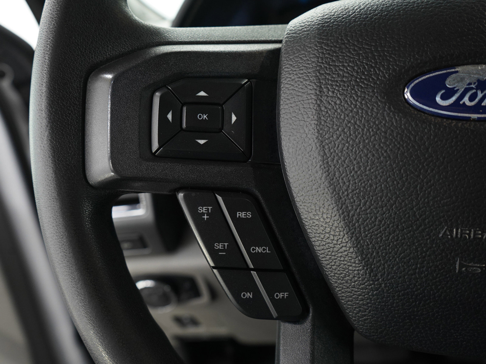 Used 2019 Ford F250 XLT w/ XLT Premium Package image 27