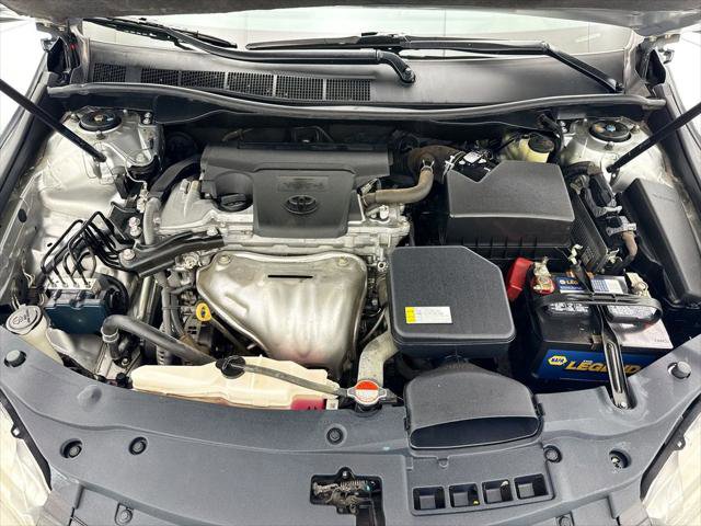 Used 2016 Toyota Camry SE FWD image 27