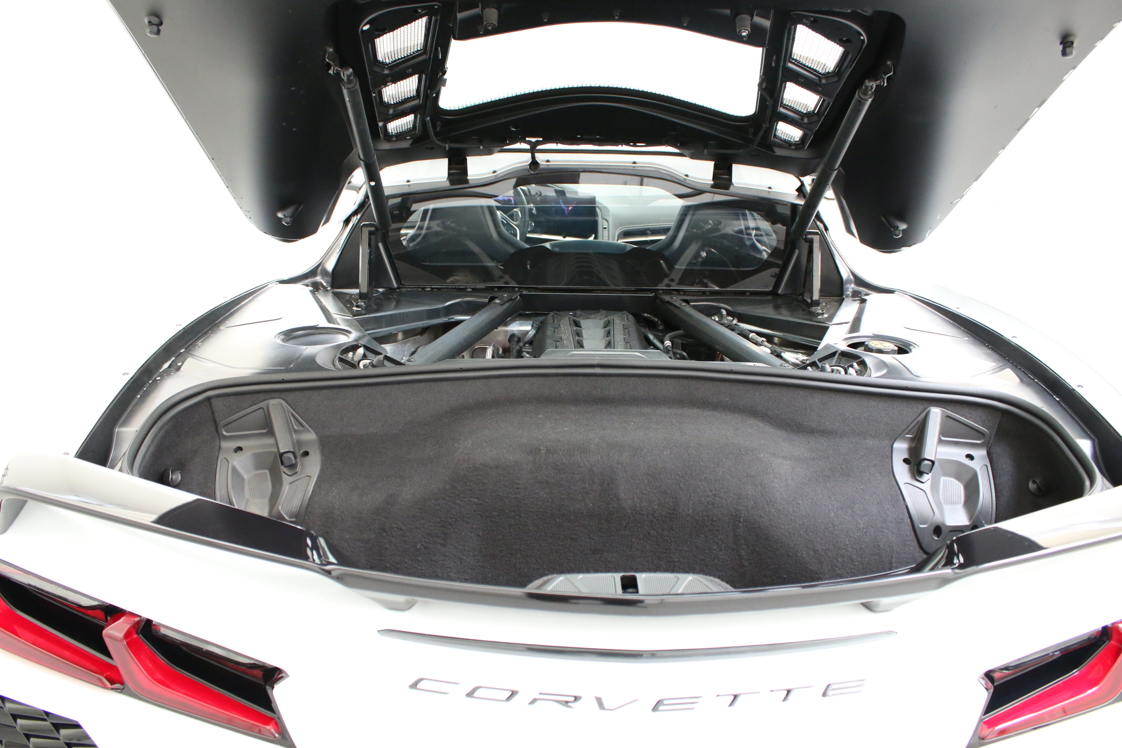 Used 2021 Chevrolet Corvette Stingray Coupe w/ Z51 Performance Package RWD image 29