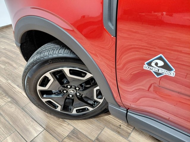 Used 2024 Ford Bronco Sport Outer Banks w/ Topo Graphic Package image 16