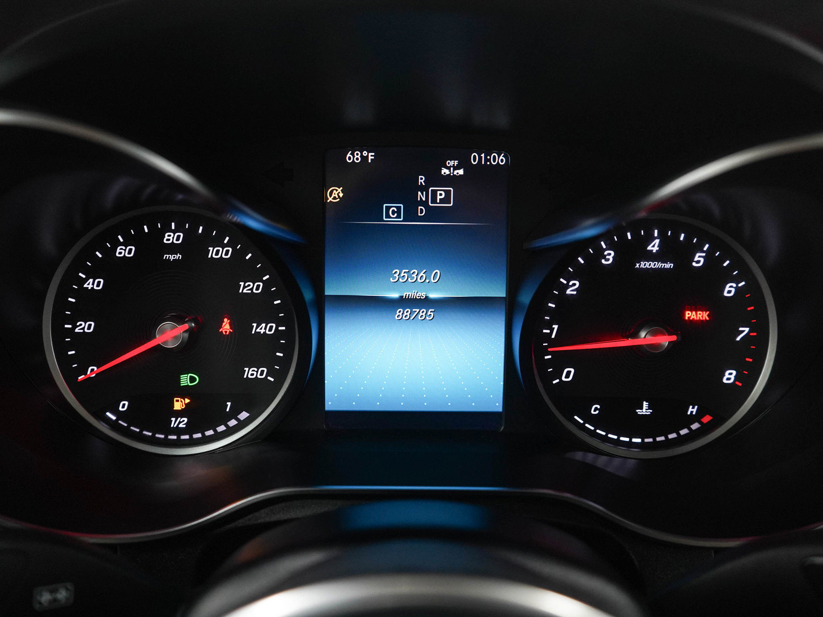 Used 2021 Mercedes-Benz GLC 300 4MATIC image 24