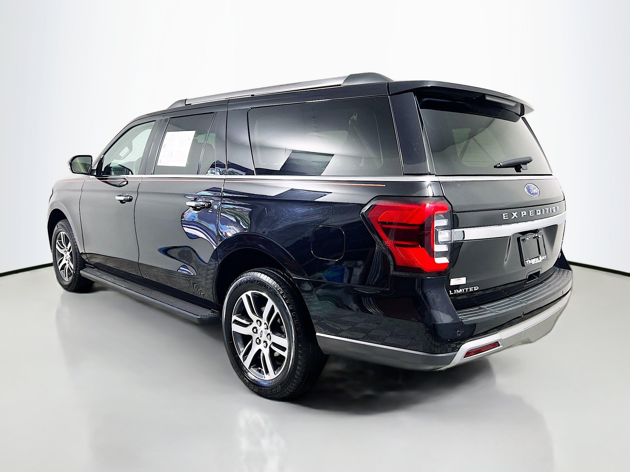 Used 2024 Ford Expedition Max Limited image 8