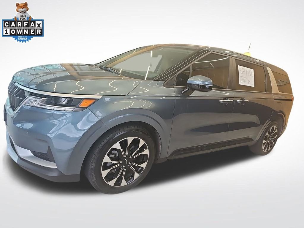 Used 2024 Kia Carnival EX image 1