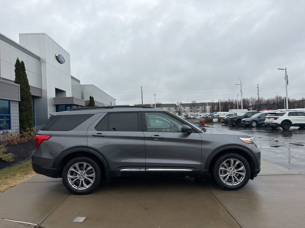 Used 2021 Ford Explorer XLT w/ Equipment Group 202A image 17