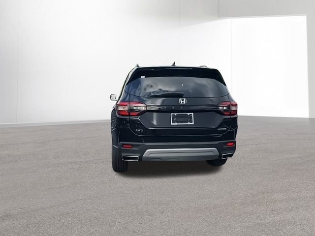 New 2025 Honda Pilot Touring image 8