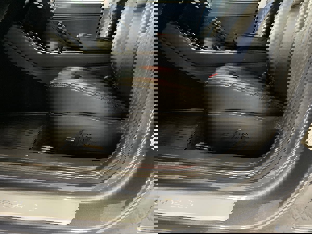 Used 2019 Tesla Model 3 Long Range image 22