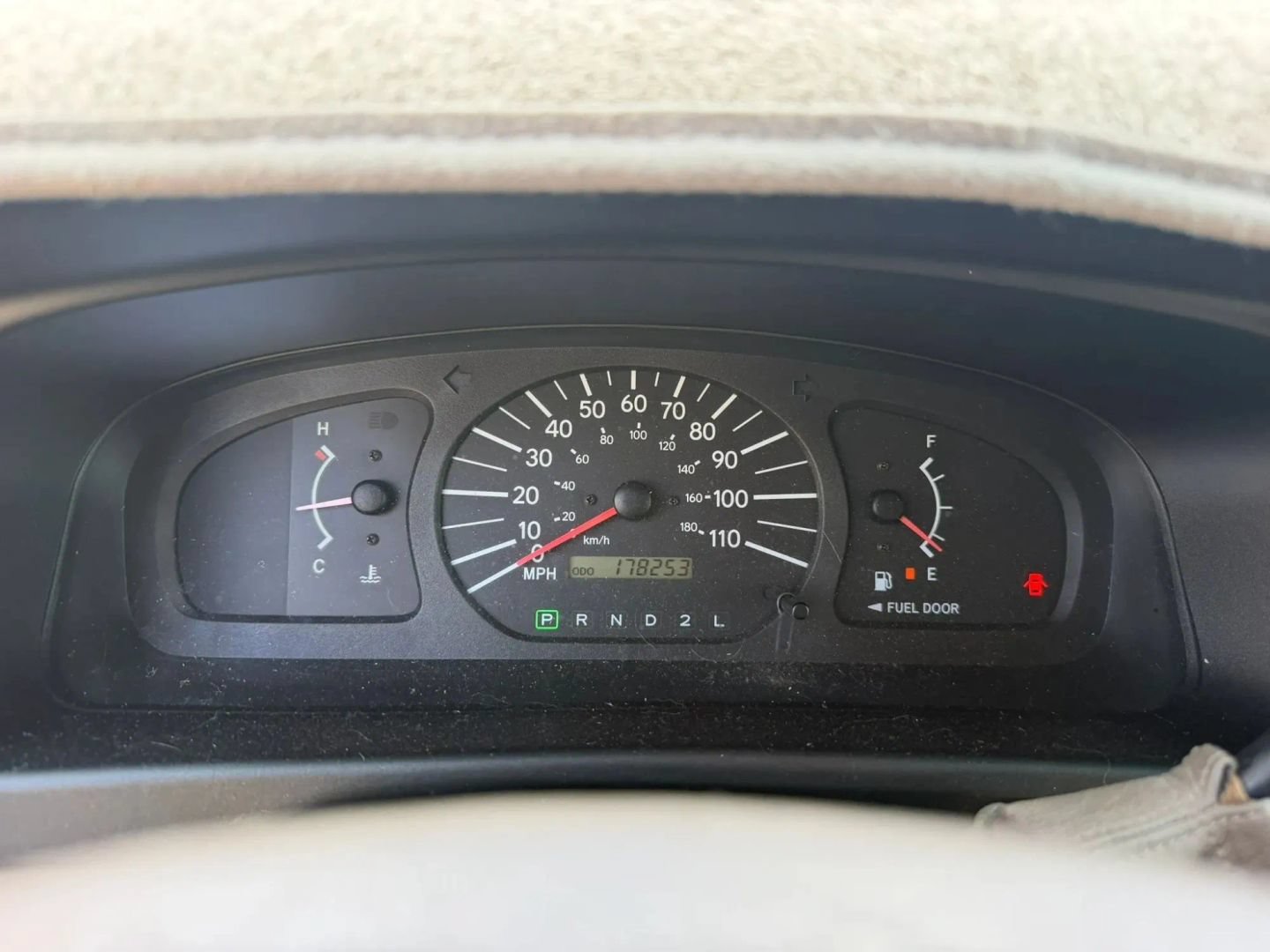 Used 2000 Toyota Sienna CE w/ CE Extra Value Pkg FWD image 24