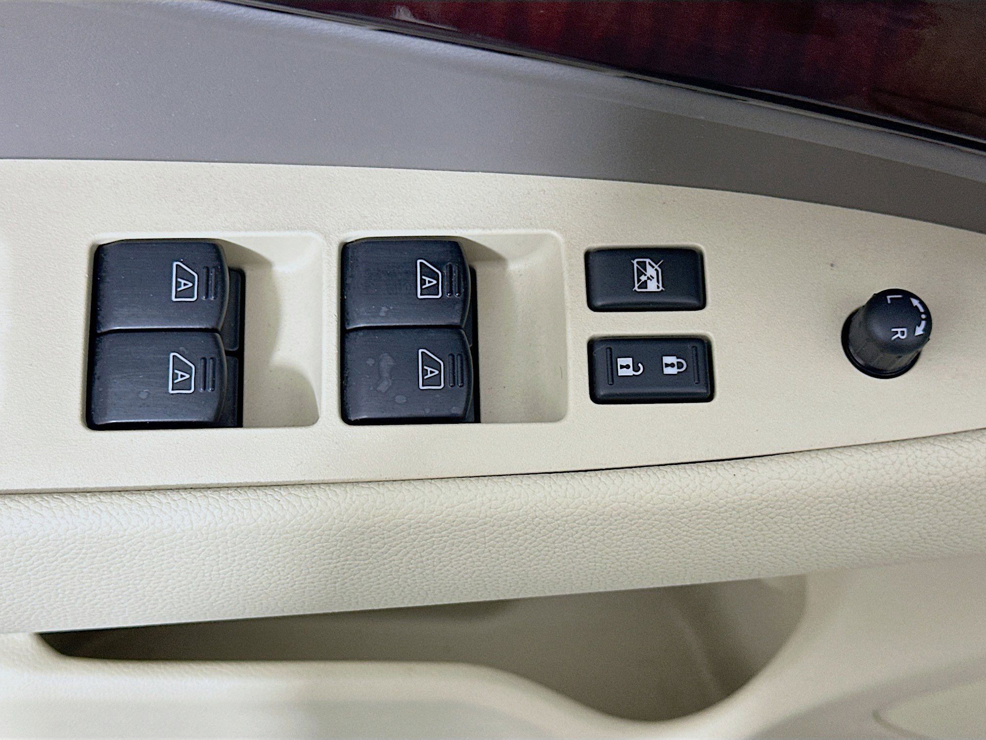 Used 2013 INFINITI G37 Journey w/ Premium Pkg image 15