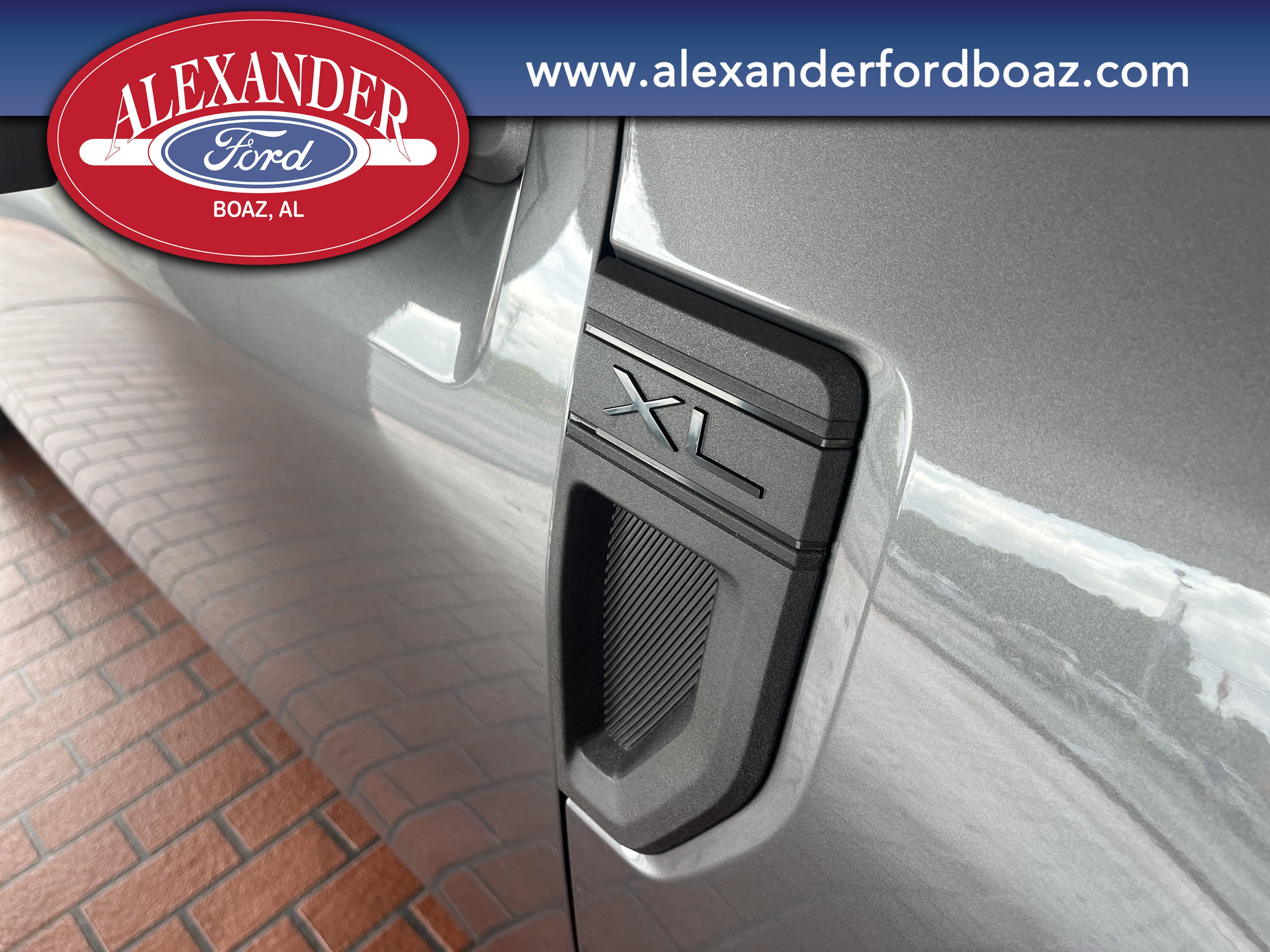 New 2025 Ford Maverick XL image 7