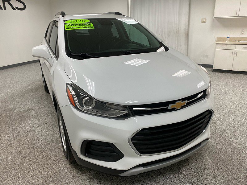 Used 2020 Chevrolet Trax LT w/ LT Convenience Package image 3