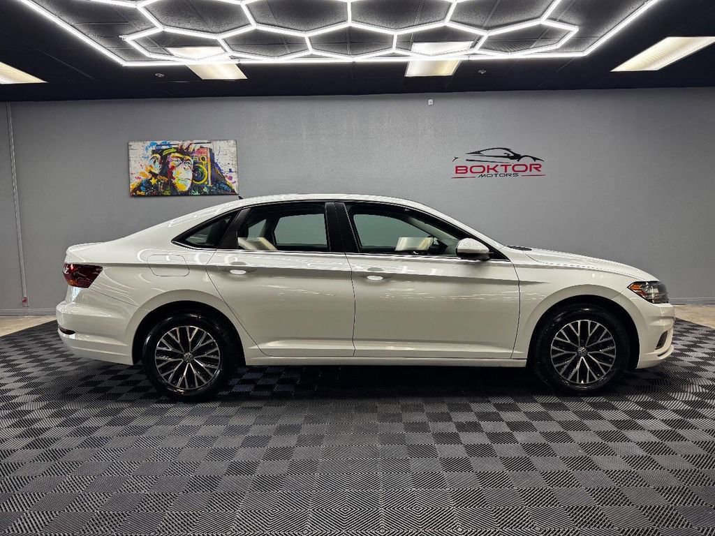 Used 2019 Volkswagen Jetta SE image 16